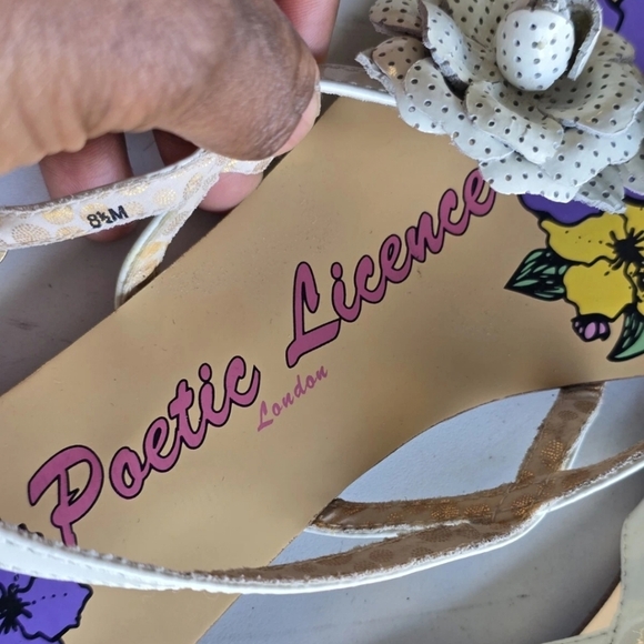 $69 New Poetic License London Leather Floral Sandal 8.5M Thong Buckle Boho Artsy - Picture 9 of 15